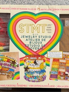 STMT DIY Jewelry Studio Bracelet Making Kit 1500+ Pieces Create & Store New